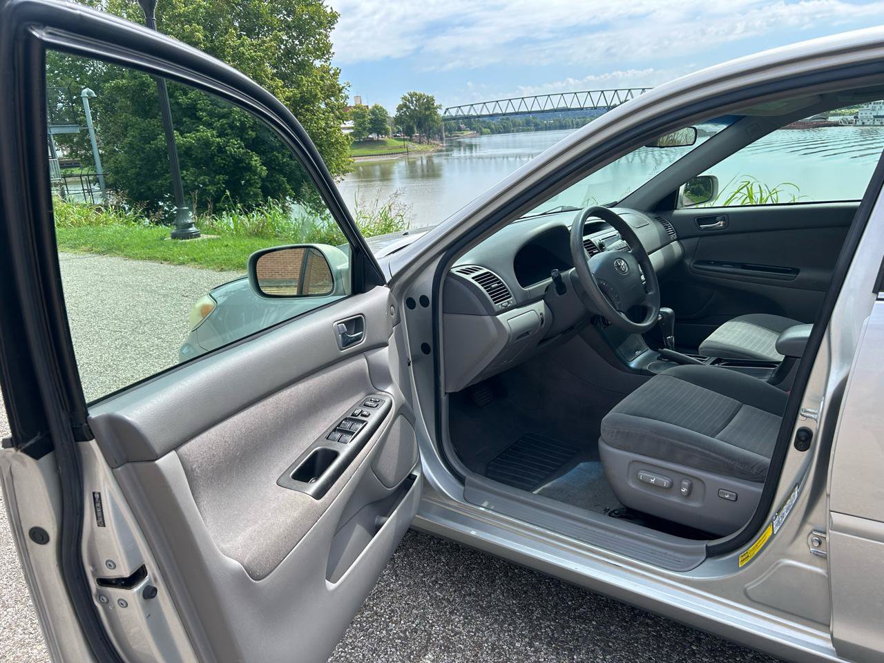 Used 2006 Toyota Camry FWD image 6