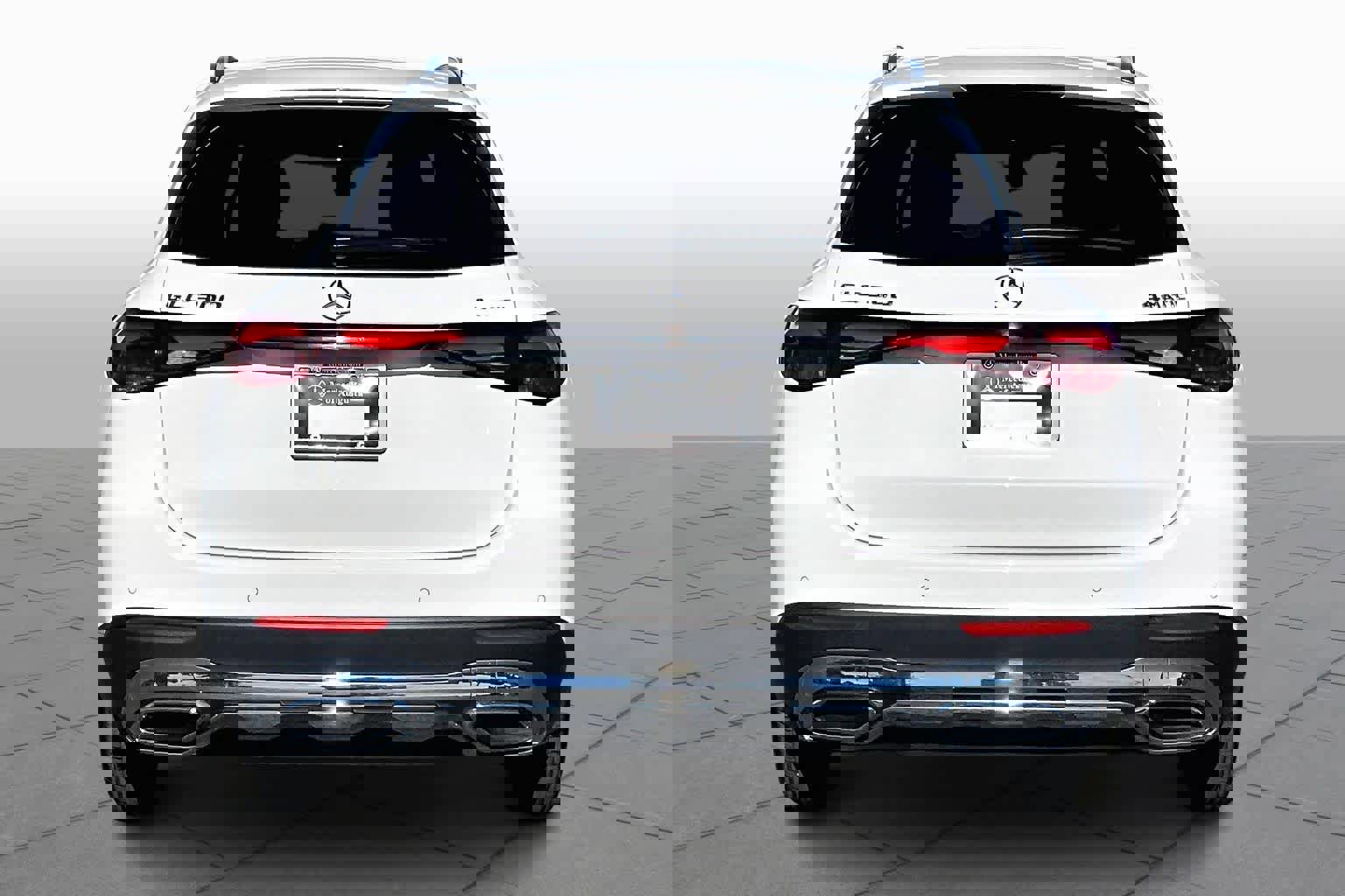 Certified 2025 Mercedes-Benz GLC 300 4MATIC image 4