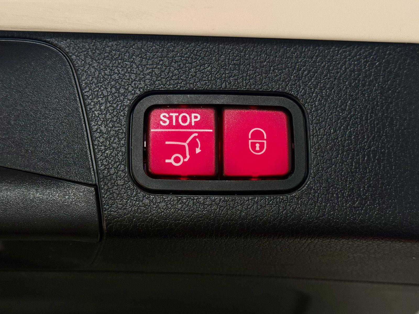 Used 2021 Mercedes-Benz GLB 250 image 37