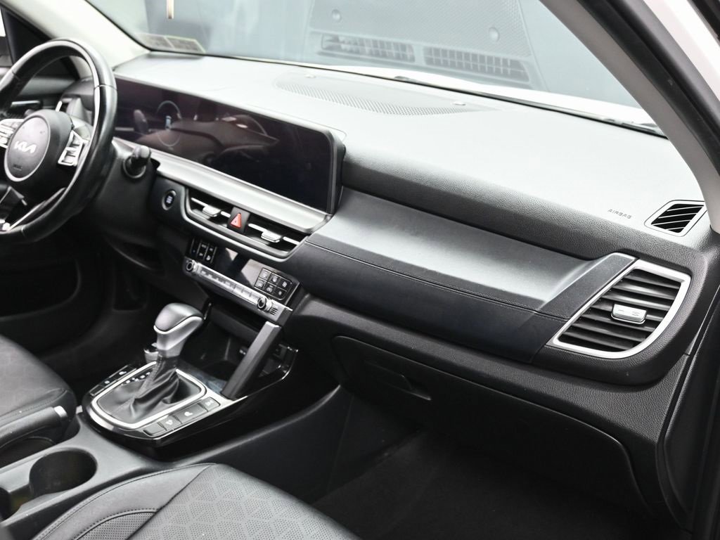 Used 2024 Kia Seltos EX image 35