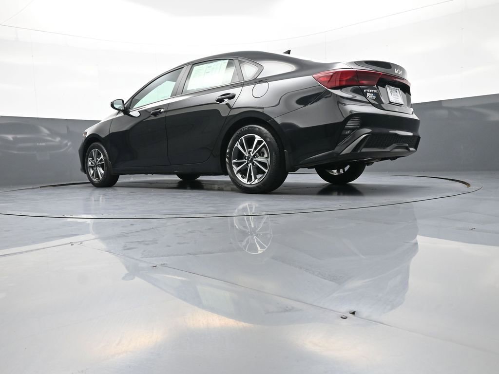 Certified 2023 Kia Forte LXS w/ LXS Technology Package FWD image 30