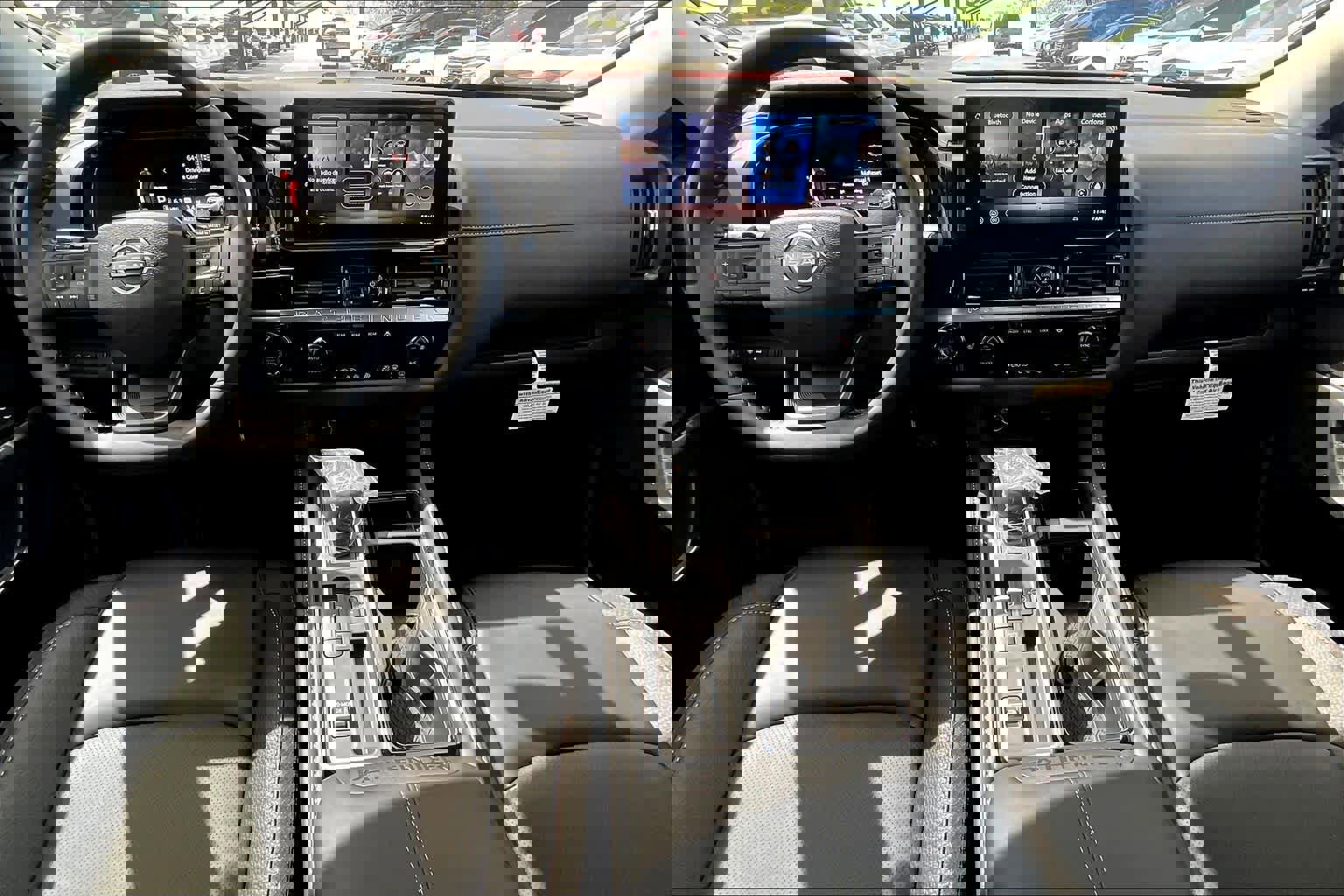 New 2026 Nissan Pathfinder SL image 5