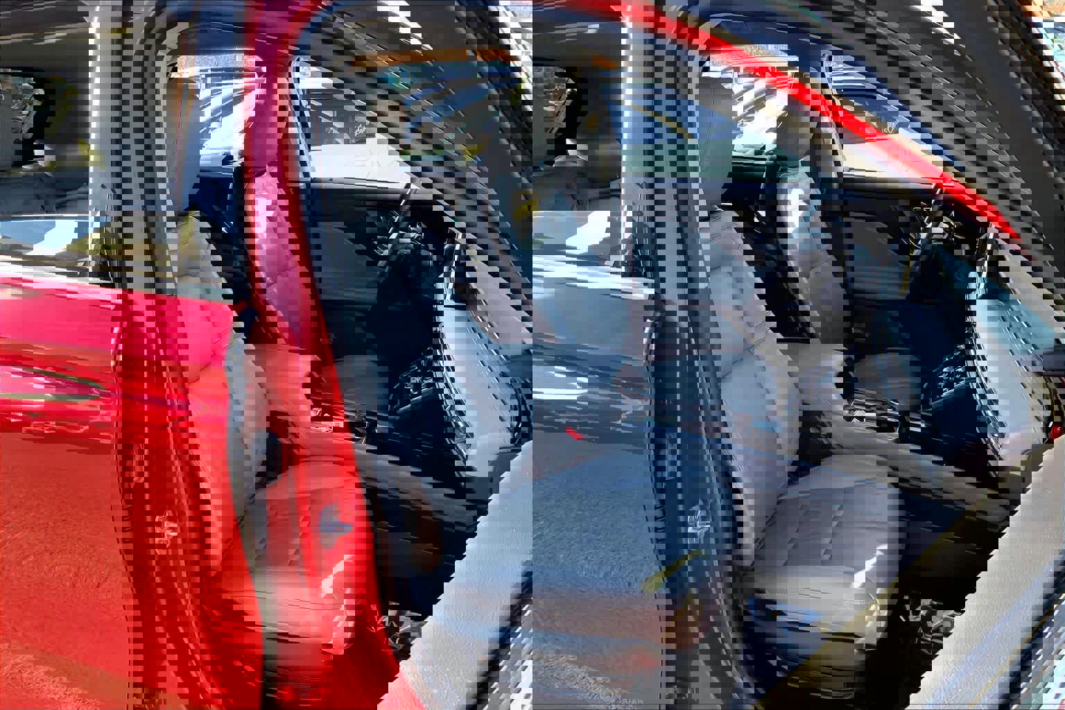 Used 2021 Lincoln Corsair AWD w/ Premium Package image 9