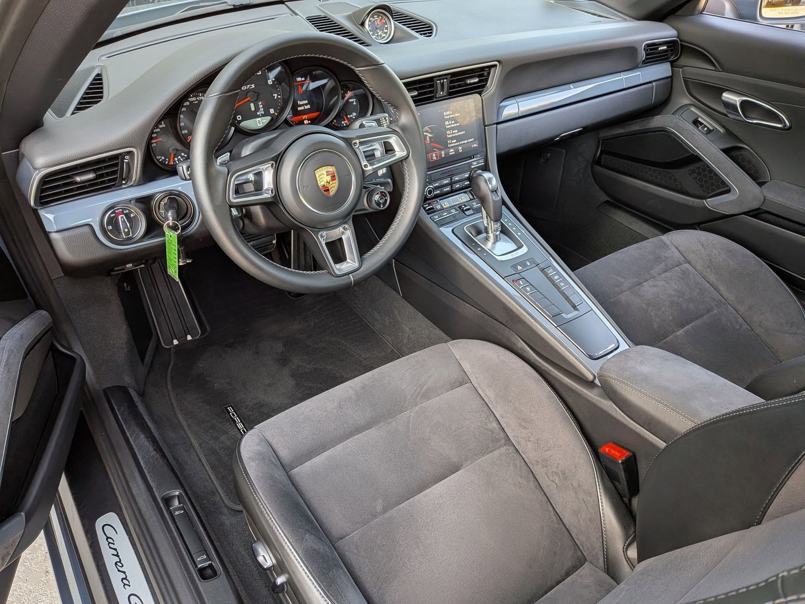Certified 2017 Porsche 911 Carrera GTS image 4