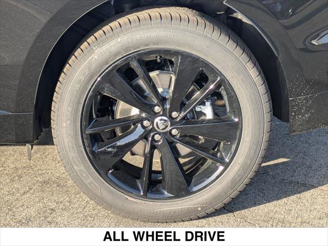 New 2025 Jaguar F-PACE R-Dynamic S AWD/4WD image 6