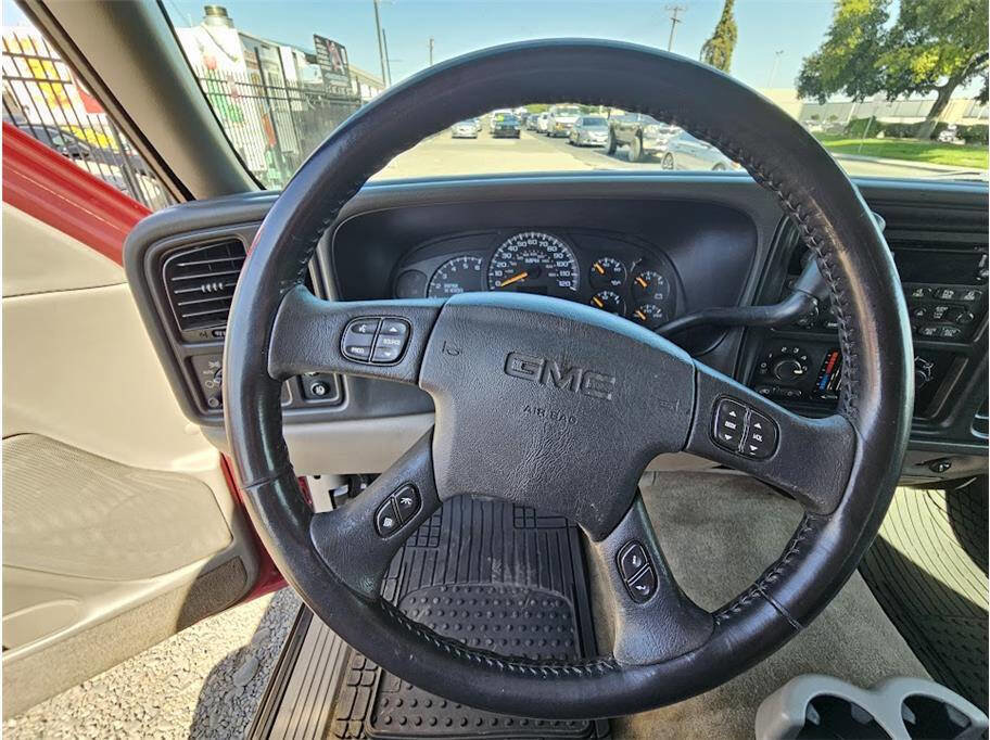 Used 2005 GMC Yukon 2WD image 23
