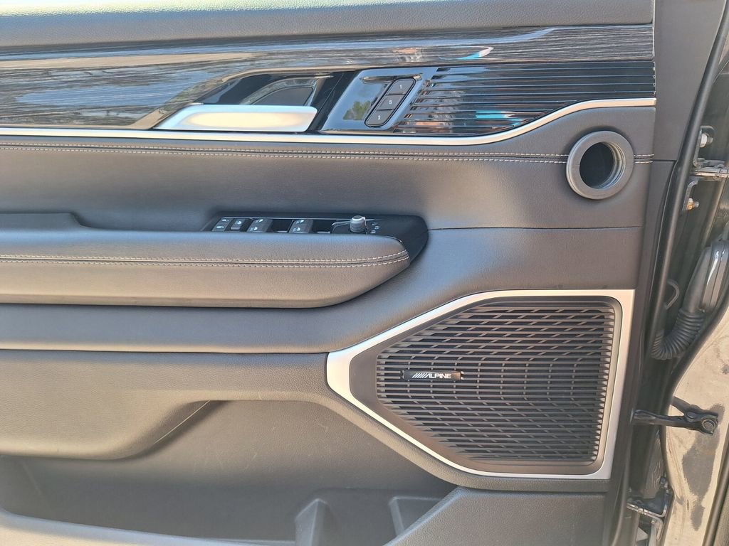 Used 2022 Jeep Wagoneer Series II image 20