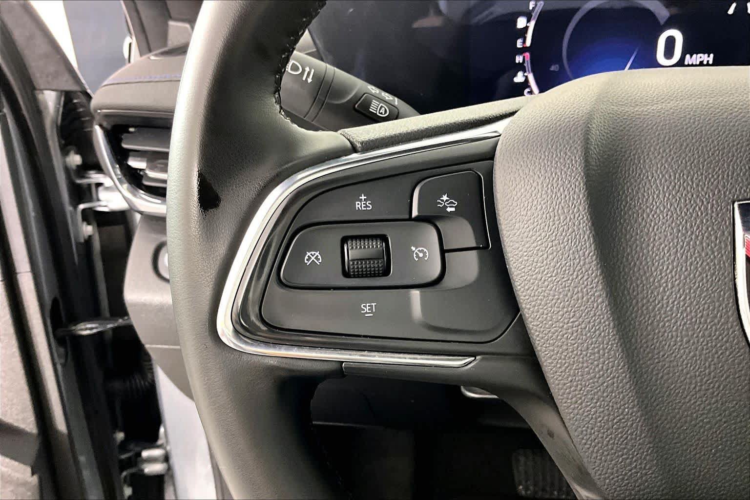 Used 2025 Buick Envista Sport Touring w/ Experience Buick Package FWD image 21