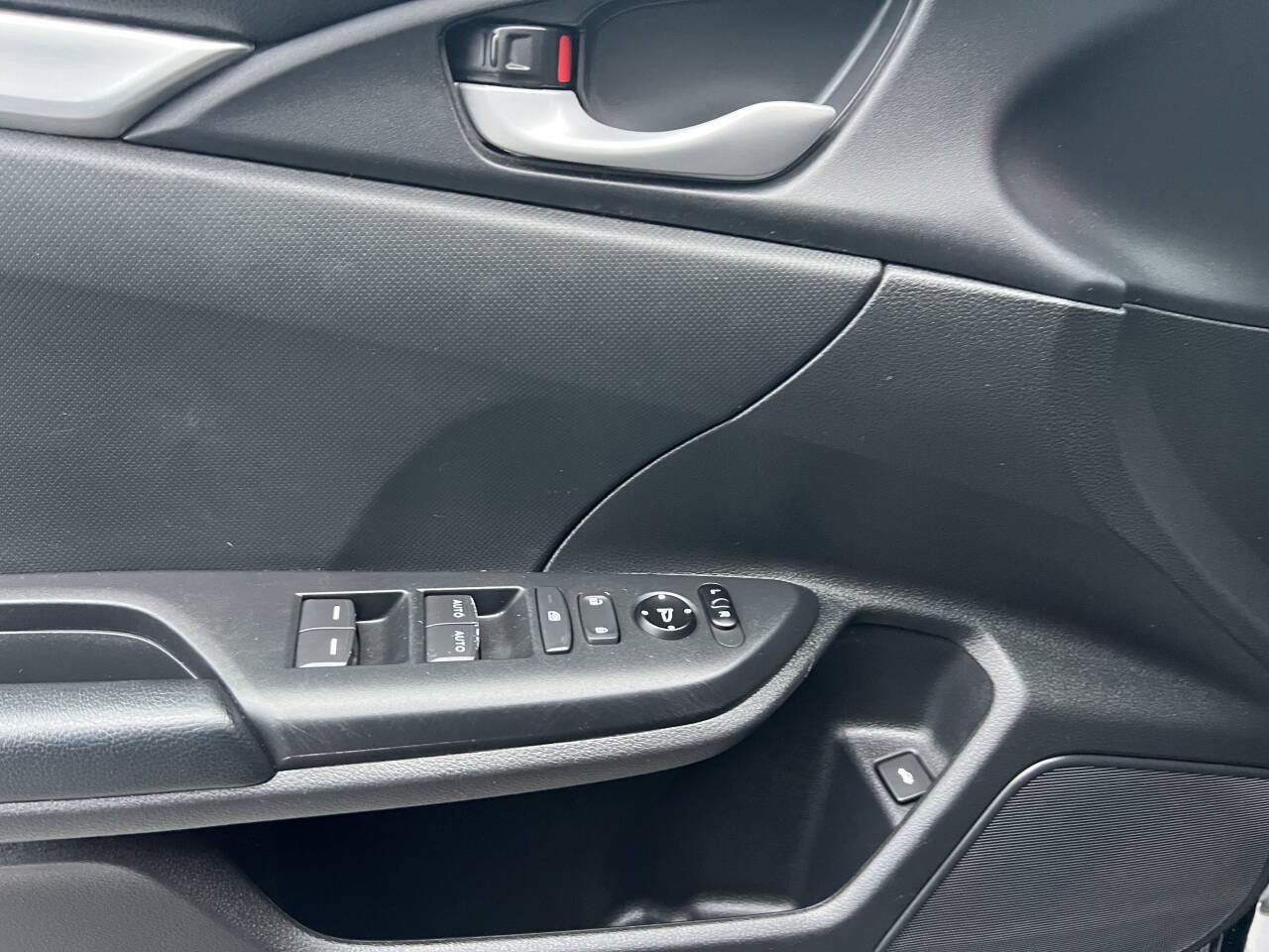 Used 2020 Honda Civic Sport image 8