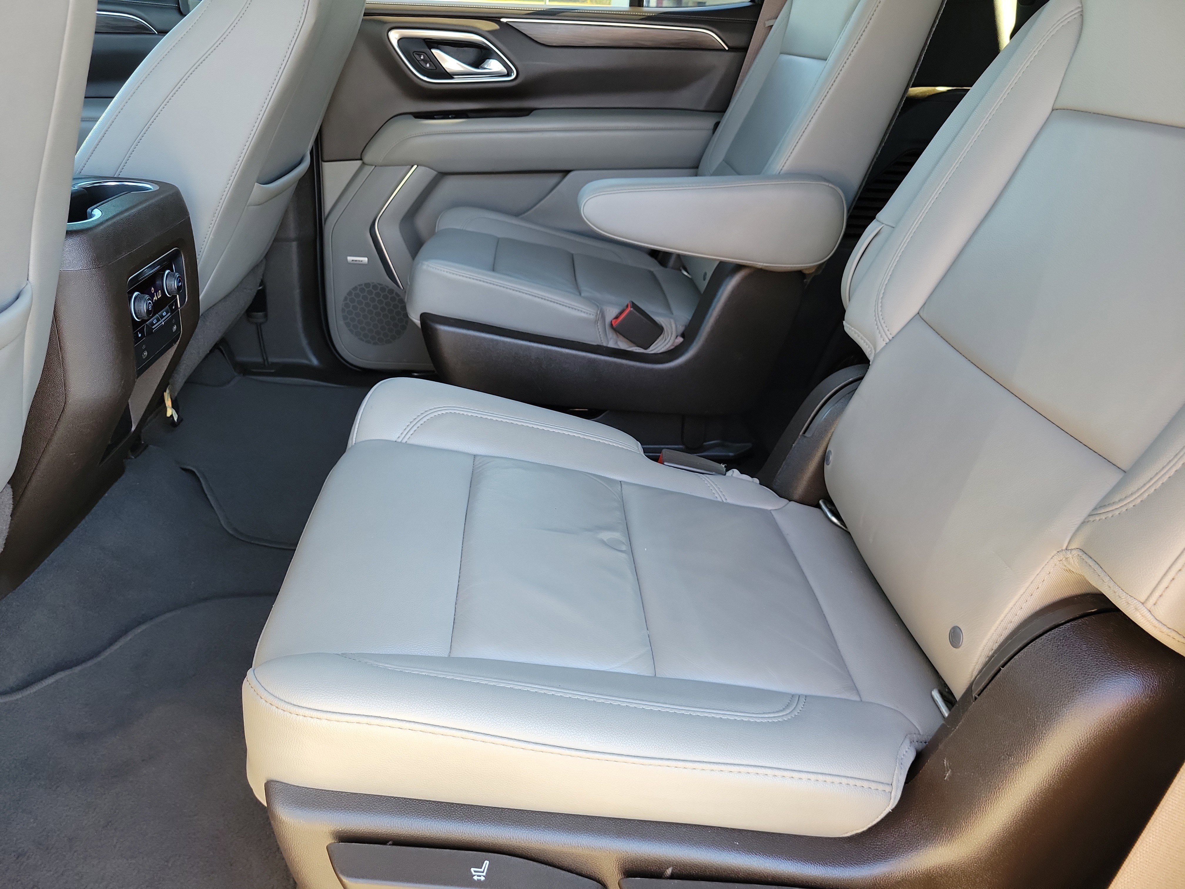 Used 2021 Chevrolet Tahoe Z71 w/ Z71 Off-Road Package image 18