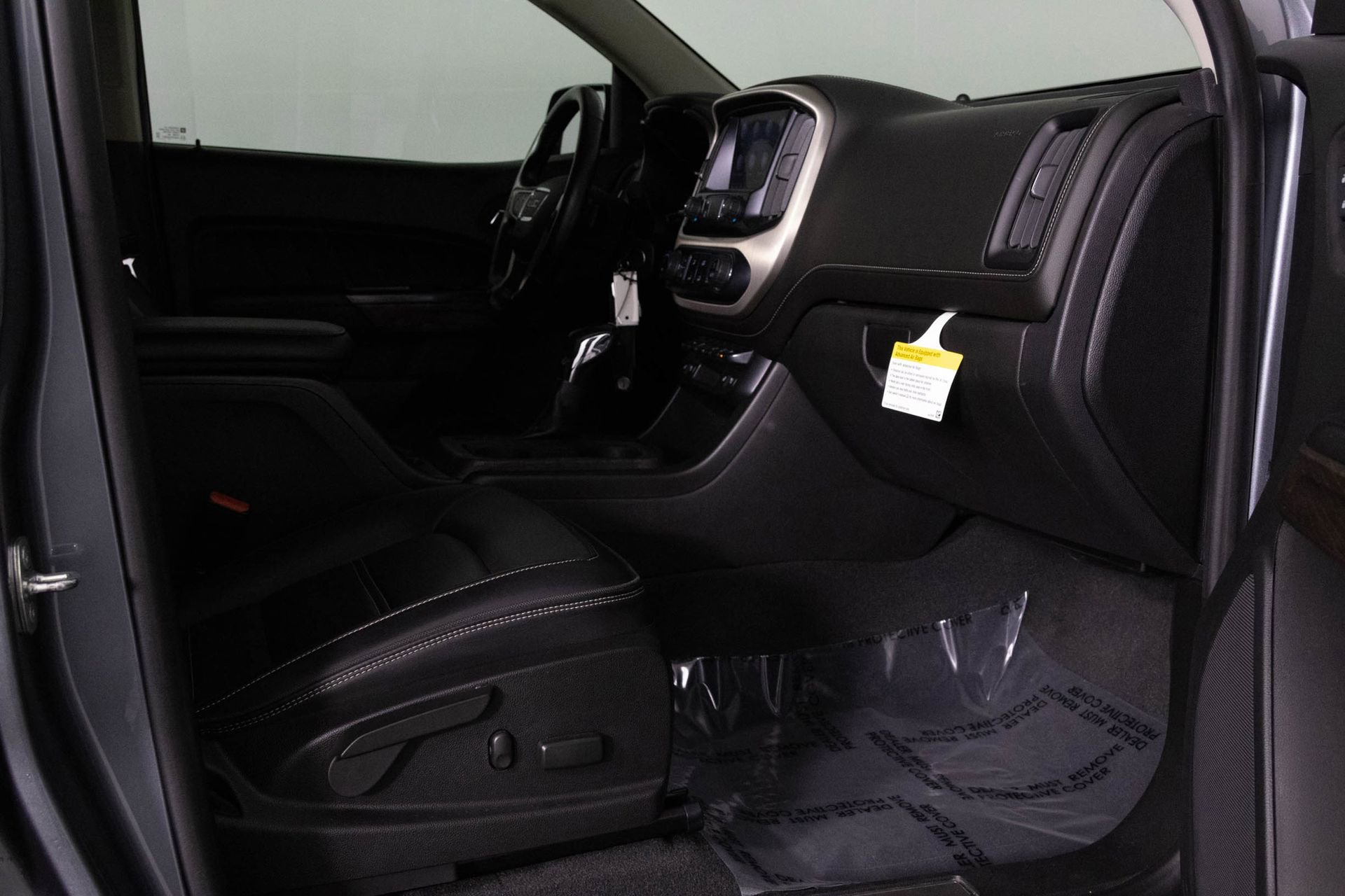 Certified 2022 GMC Canyon Denali image 36