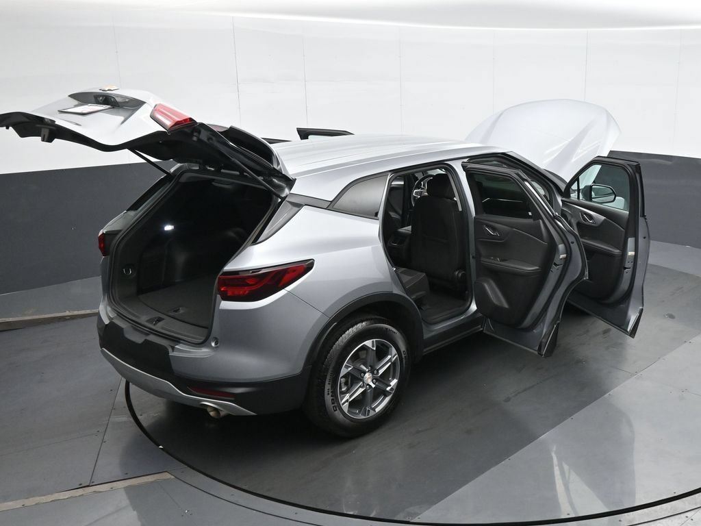 Used 2025 Chevrolet Blazer LT FWD image 39