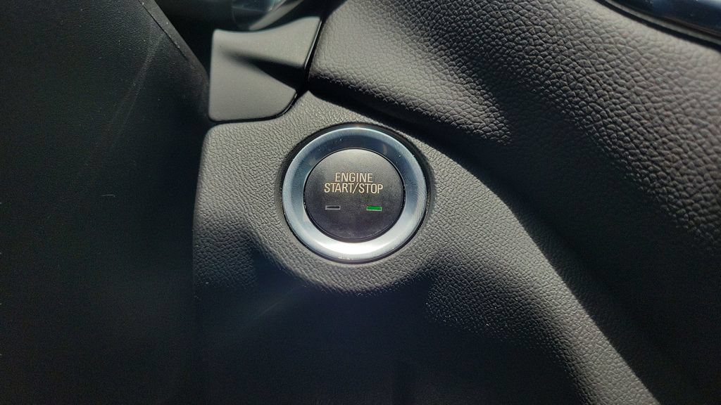 Used 2021 Chevrolet Equinox LT FWD image 22