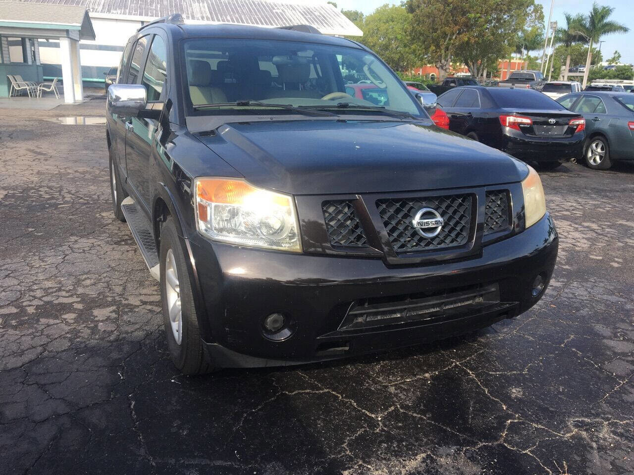 Used 2011 Nissan Armada SV image 4