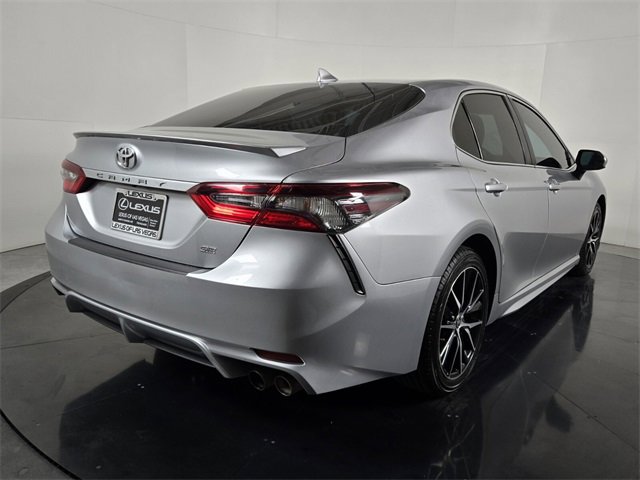 Used 2021 Toyota Camry SE image 6