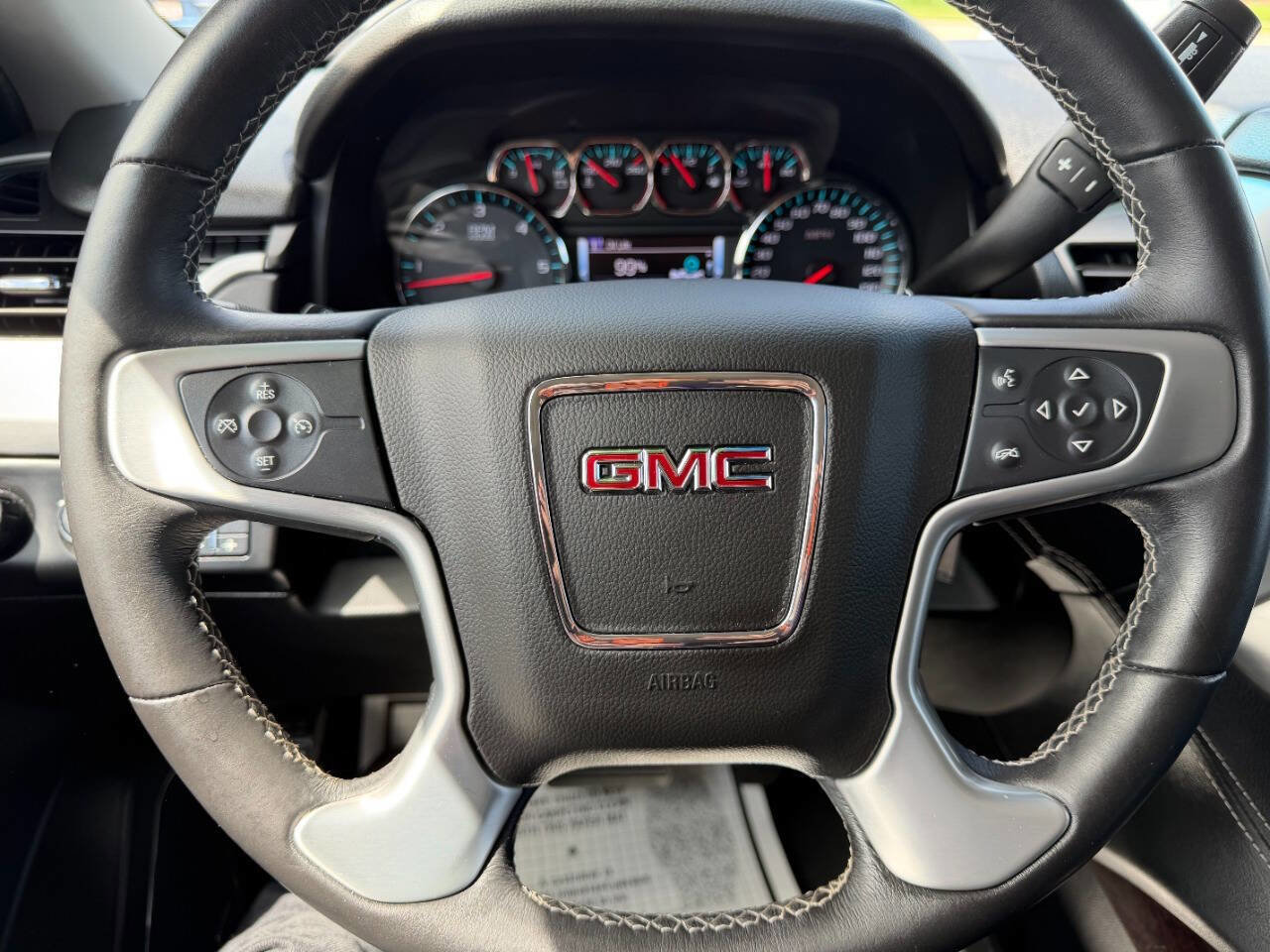 Used 2017 GMC Yukon SLE w/ SLE Value Package AWD/4WD image 19