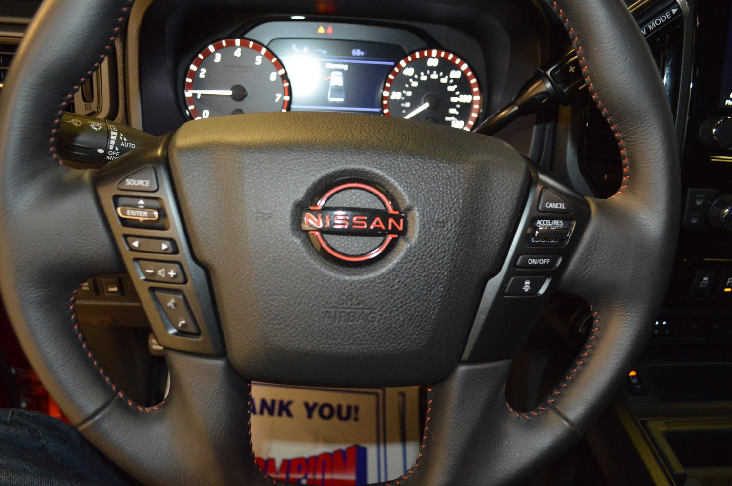 Used 2024 Nissan Titan PRO-4X w/ Pro-4x Convenience Package image 18