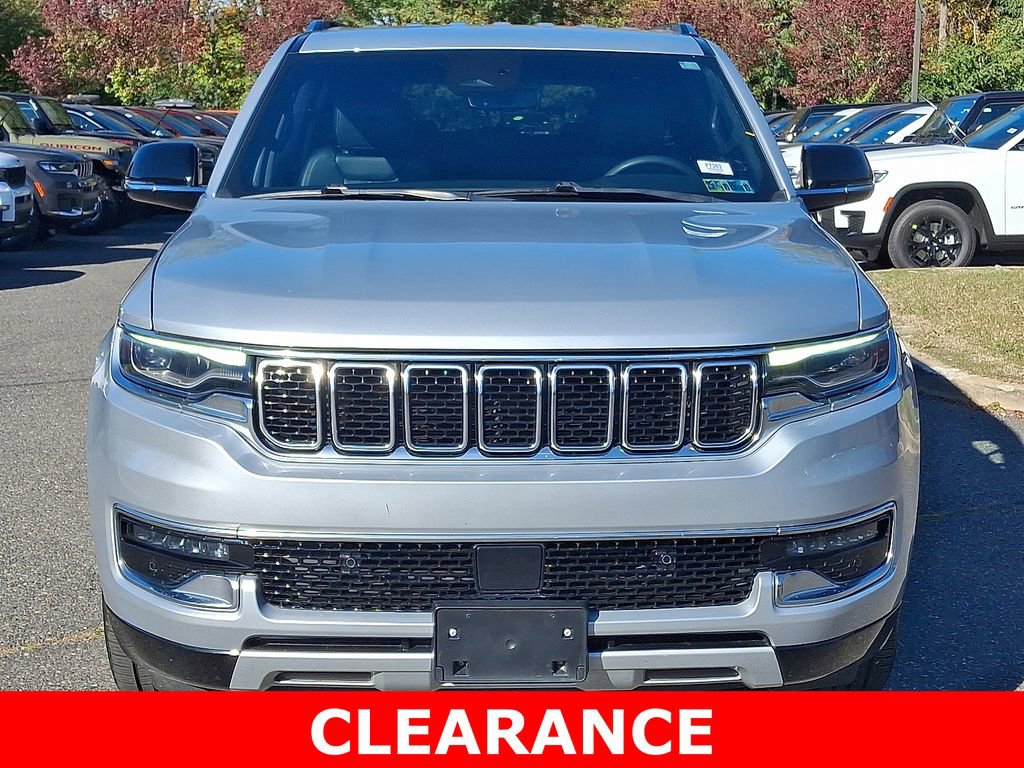 Used 2023 Jeep Wagoneer L Series II image 2