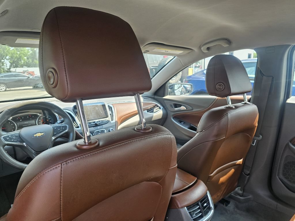 Used 2016 Chevrolet Malibu LT w/ Leather Package FWD image 21