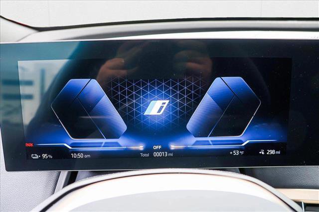 Used 2026 BMW iX xDrive45 w/ Premium Package image 14