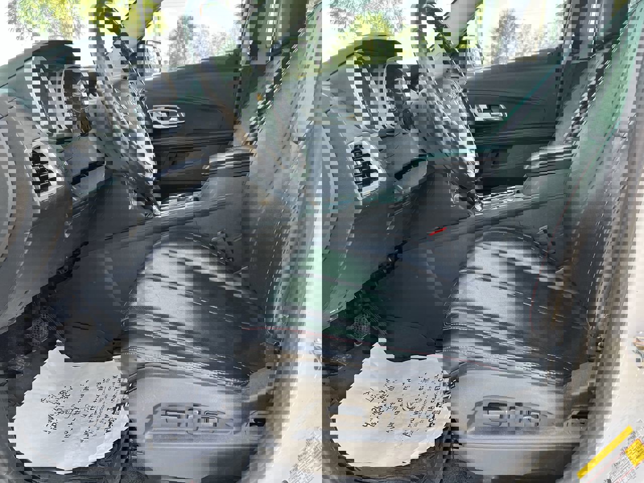 Used 2016 Chevrolet Equinox LTZ w/ Enhanced Convenience Package image 16