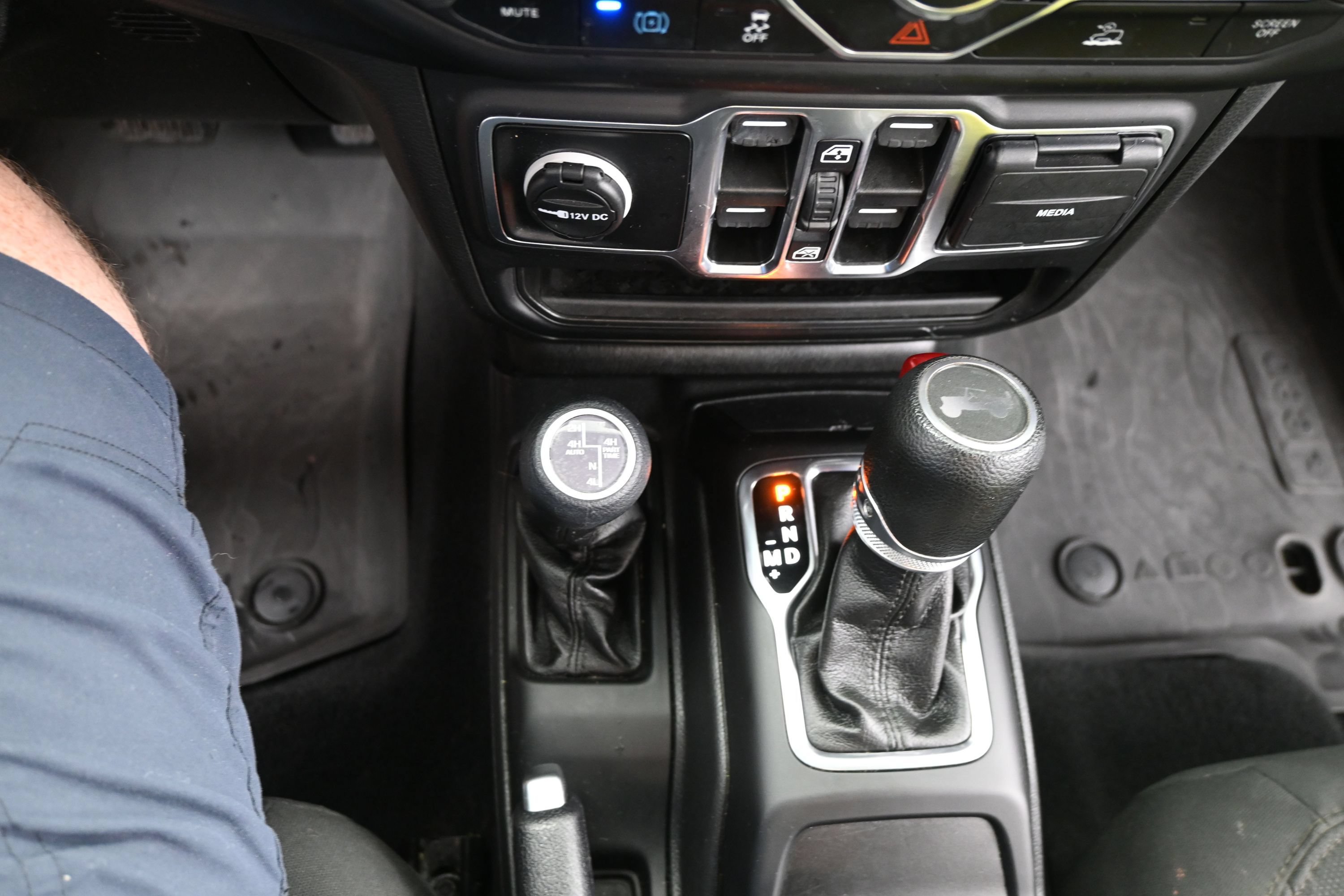 Used 2023 Jeep Wrangler Unlimited w/ 8.4" Radio Group AWD/4WD image 22
