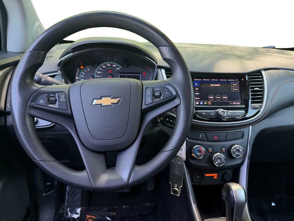 Used 2020 Chevrolet Trax LT AWD/4WD image 10
