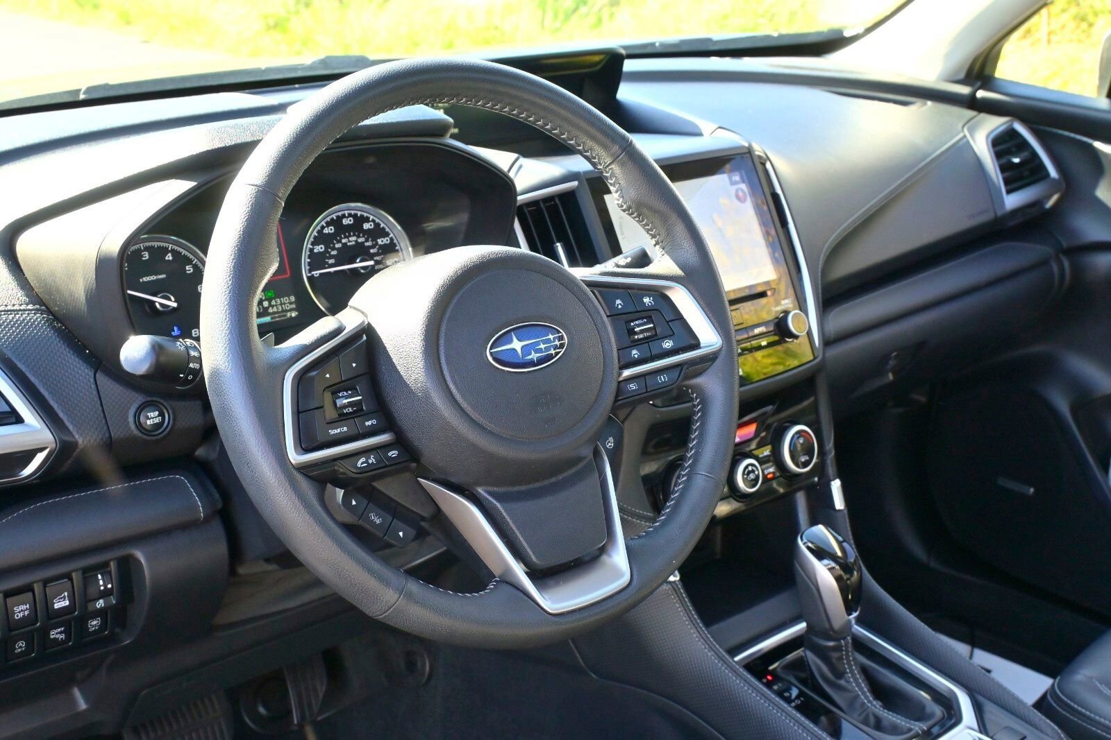 Used 2021 Subaru Forester Touring w/ Popular Package #2 image 28