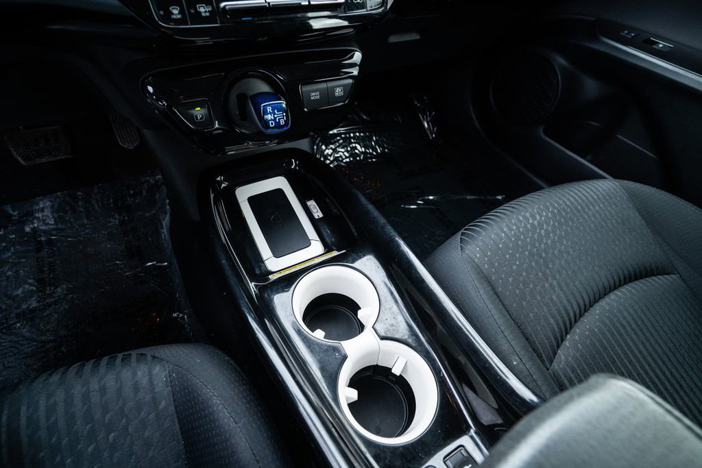 Used 2016 Toyota Prius Three image 21