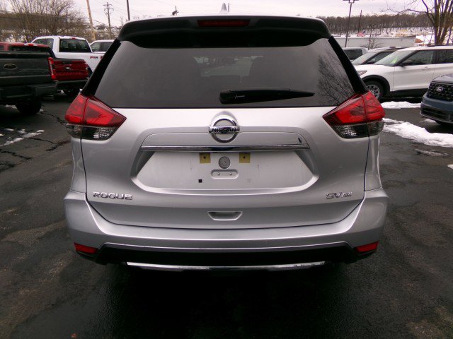 Used 2017 Nissan Rogue SV image 8