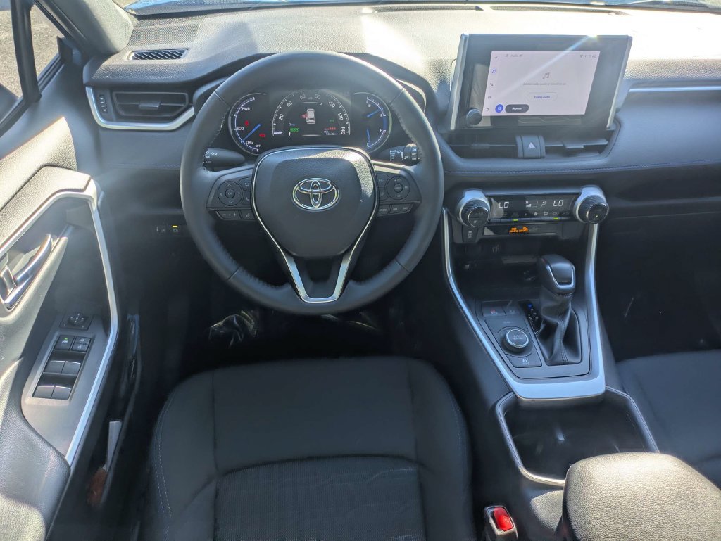 Used 2024 Toyota RAV4 SE AWD/4WD image 20