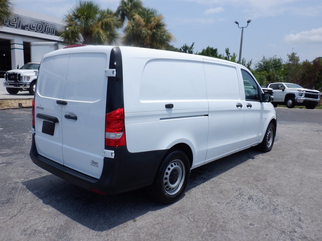Used 2023 Mercedes-Benz Metris image 7