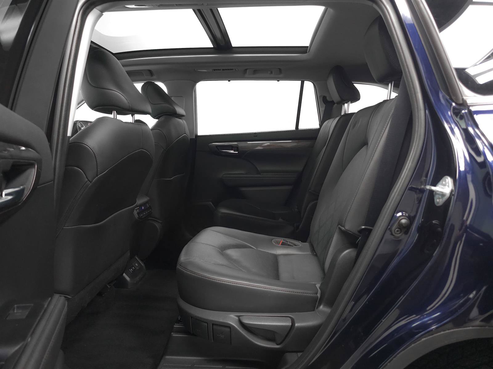 Certified 2020 Toyota Highlander Platinum AWD/4WD image 5