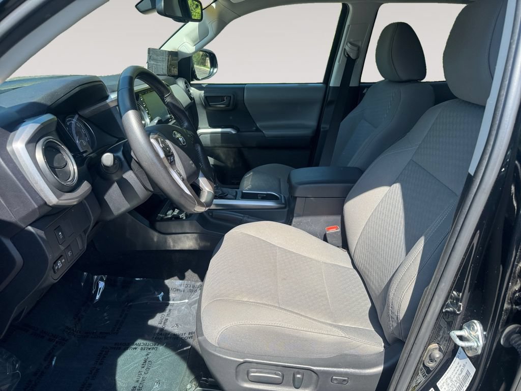Used 2023 Toyota Tacoma SR5 AWD/4WD image 9