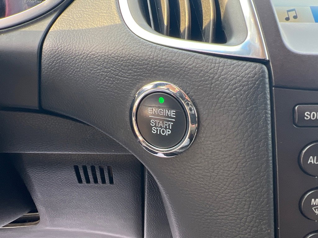 Used 2018 Ford Edge Titanium w/ Technology Package image 39