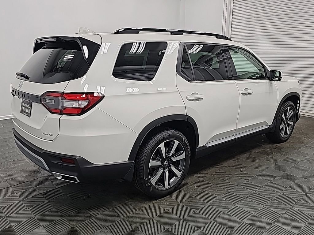 New 2025 Honda Pilot Elite image 8