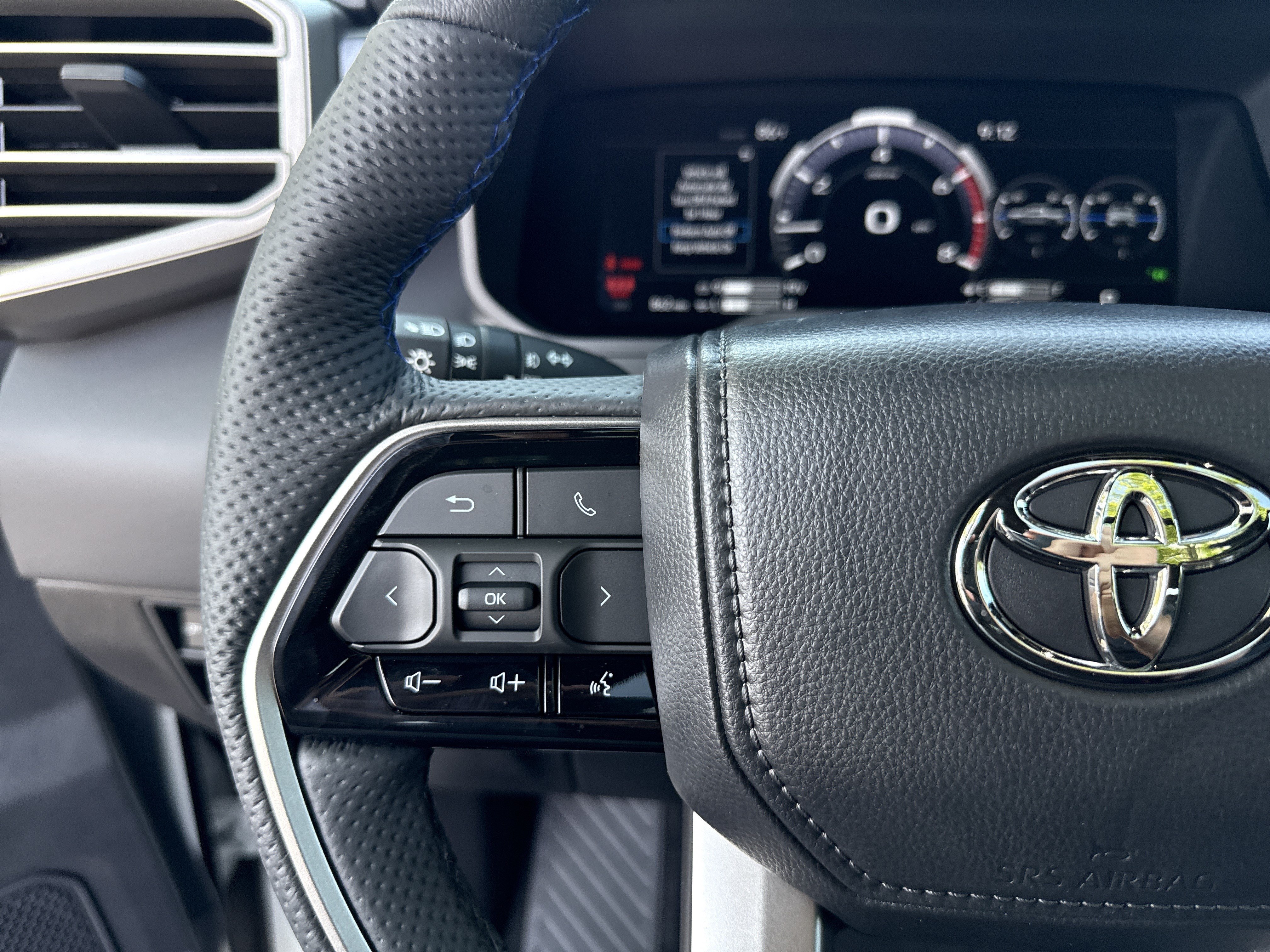 Used 2026 Toyota Tundra Platinum AWD/4WD image 24
