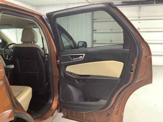 Used 2017 Ford Edge SEL w/ Equipment Group 201A AWD/4WD image 9