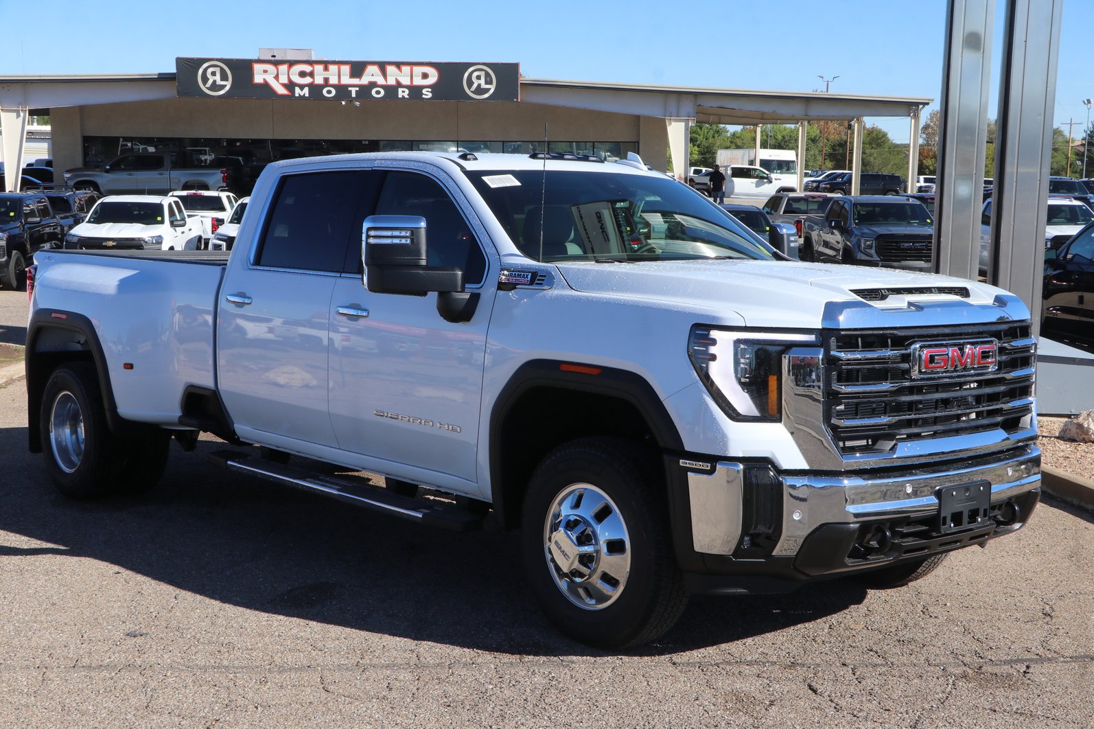 New 2026 GMC Sierra 3500 SLT w/ SLT Premium Package