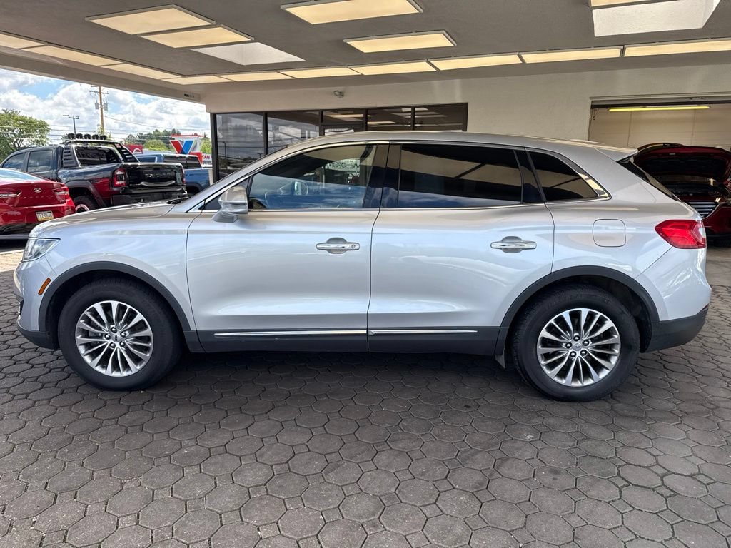 Used 2018 Lincoln MKX Select w/ Select Plus Package AWD/4WD image 8
