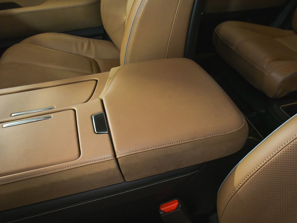 Used 2025 INFINITI QX80 Sensory image 47