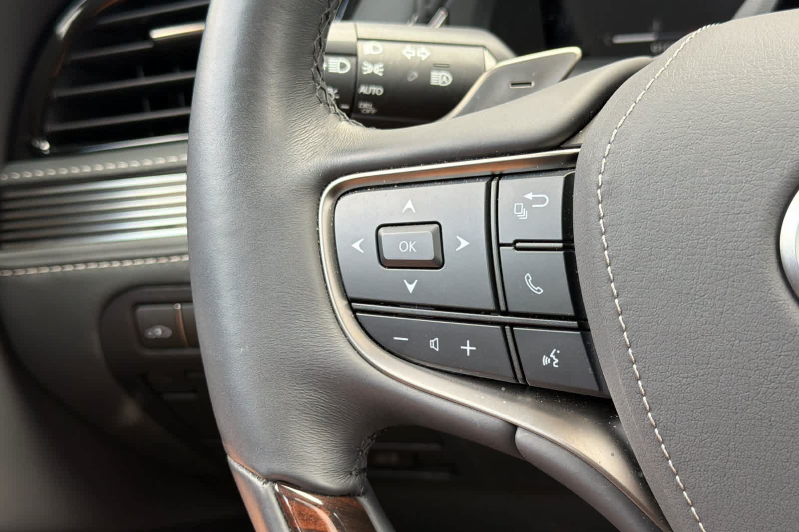 Certified 2024 Lexus LS 500 w/ Interior Upgrade Package RWD image 25