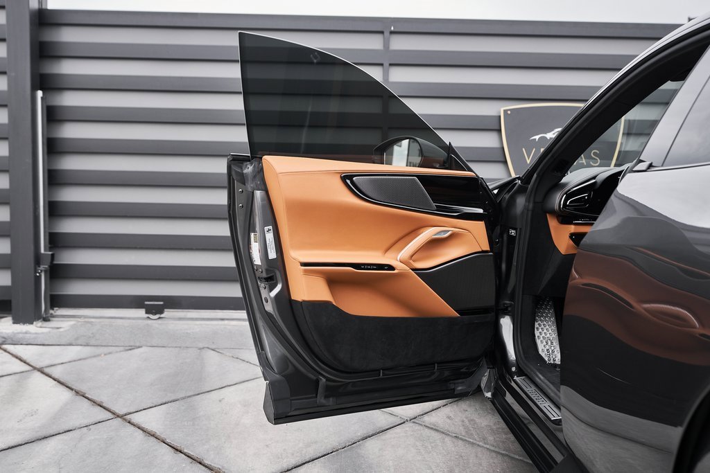 Used 2025 Ferrari Purosangue image 36