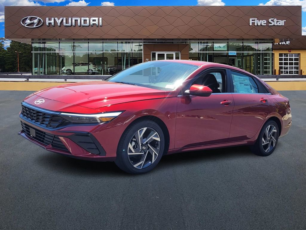 New 2025 Hyundai Elantra SEL image 3