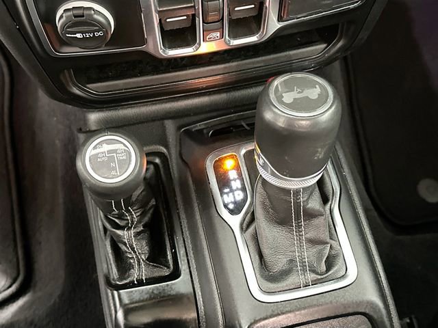 Used 2023 Jeep Wrangler Unlimited Sahara w/ Cold Weather Group image 15