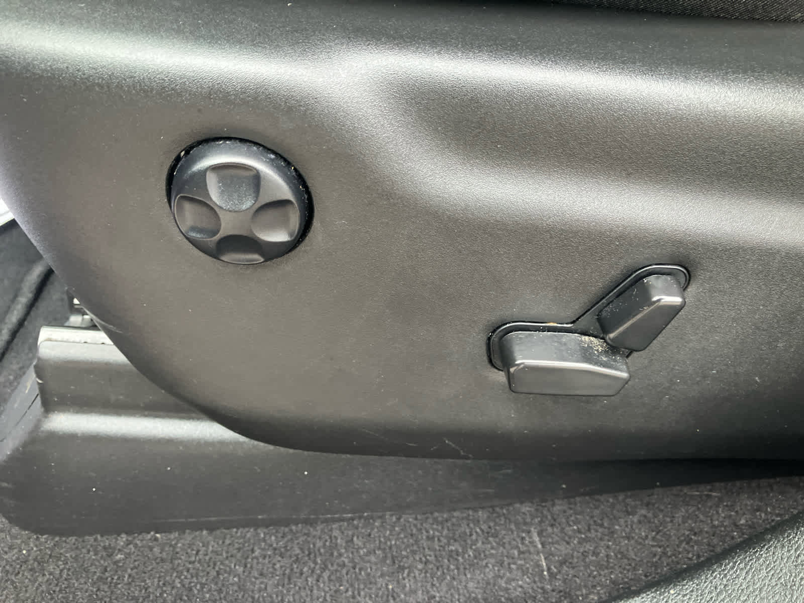 Used 2024 Dodge Durango GT image 11