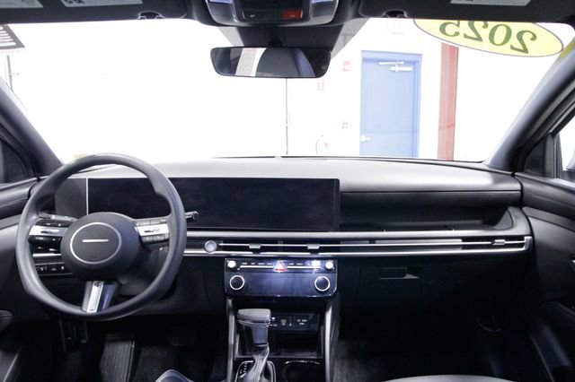 Used 2025 Hyundai Santa Cruz SEL image 16