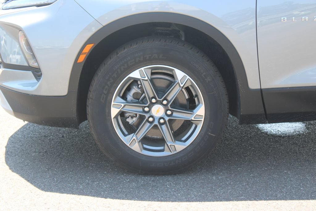 New 2026 Chevrolet Blazer LT w/ Convenience Package FWD image 21