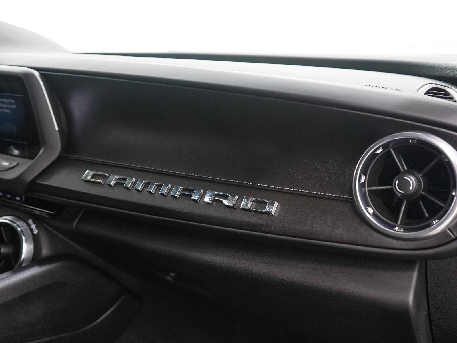 Used 2019 Chevrolet Camaro SS RWD image 14