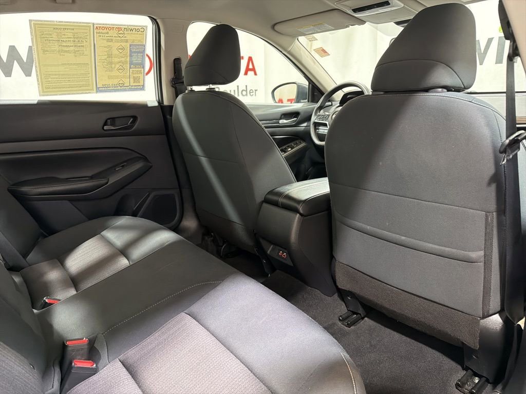 Used 2024 Nissan Altima 2.5 SV image 14